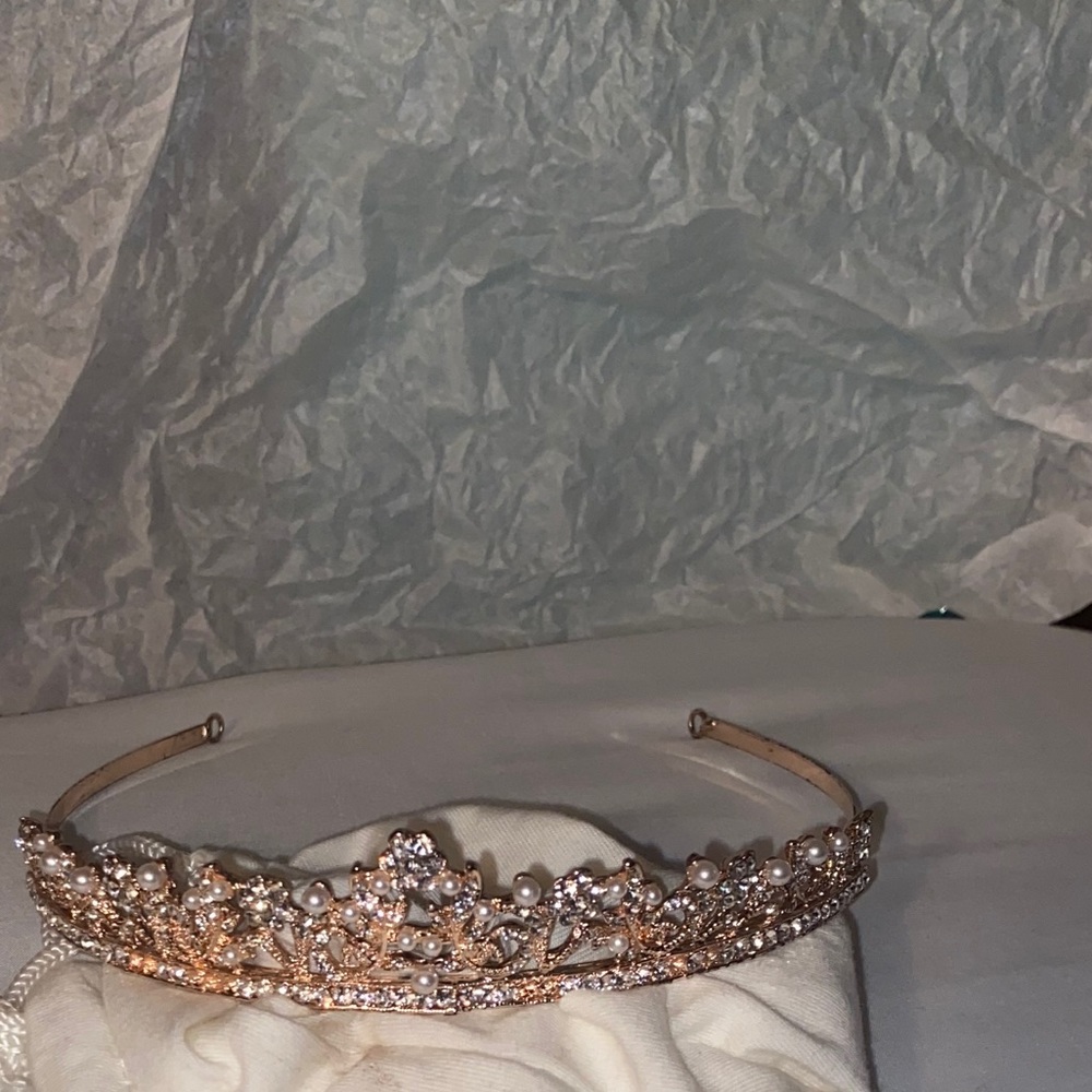 Tiara 👑 - Picture 4 of 5